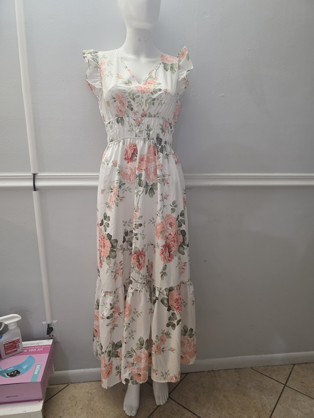 SHEIN White Maxi Dress with Peach Floral Print - Picture 6 of 7